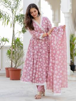 Gahan - Organza Printed Angrakha Kurta Pant And Dupatta - Peach