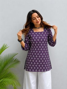 Gahan - Womens Wine Rayon Geometric Printed Straight Kurti - Wine