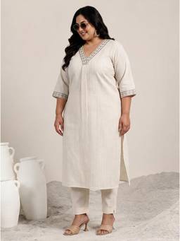 Extra love by Libas - Women Off White Embroidered Cotton Blend Kurta
