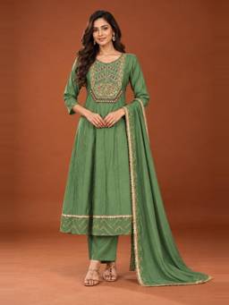 Seerat - Women Green Embroidered Chanderi Silk Anarkali Kurta and Pant with Dupatta
