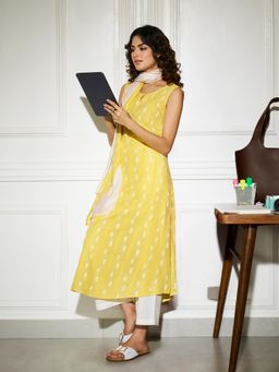Aurelia - Women Yellow Textured Cotton Sleeveless Straight Kurta with Pant And Striped Dupatta