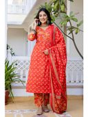 Red color option, Sold out, Currently selected