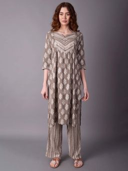 Shree - Women Rayon Grey Floral Printed Kurta With Comfort Pant (Set Of 2)