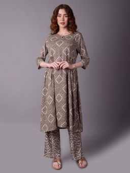 Shree - Women Rayon Grey Floral Printed Kurta With Comfort Pant (Set Of 2)