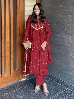 Janasya - Women Maroon Embroidered Anarkali Kurta Pant With Dupatta
