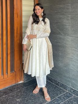 Janasya - Women Off White Embroidered A-line Kurta Pant With Dupatta