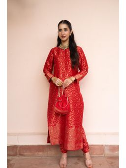 Safaa - Kangan Ki Khankhar Red Regular Fit Kurta with Pant