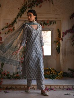 Karaj Jaipur - Blue Gul Kurta And Pant With Dupatta
