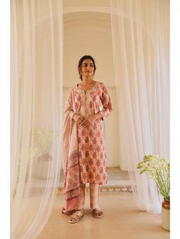 Karaj Jaipur - Pink Block Printed Kurta And Pant With Dupatta