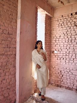 Karaj Jaipur - Ivory Chikankari Chanderi Kurta And Pant With Dupatta