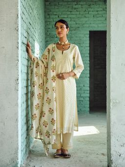 Karaj Jaipur - Cream Thread Embroidered Kurta And Pant With Dupatta