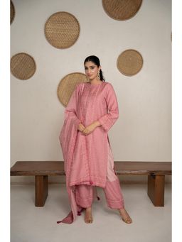 Safaa - Pink Sophia Woven Kurta And Pant With Dupatta