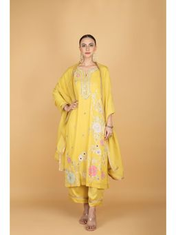 Tanu Malhotra - Yellow Straight Embroidered Kurta With Pant And Dupatta