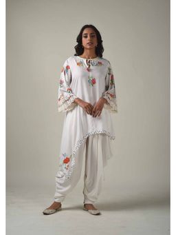 Tanu Malhotra - White Asymmetric Hand Painted Kurta With Dhoti Pant