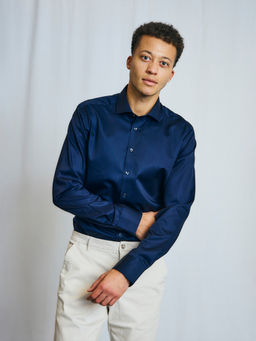 Bruun & Stengade - Men Blue Solid Spread Collar Full Sleeve Shirt