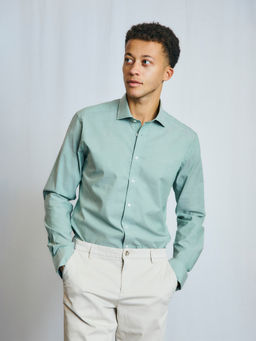 Bruun & Stengade - Men Blue Solid Spread Collar Full Sleeve Shirt