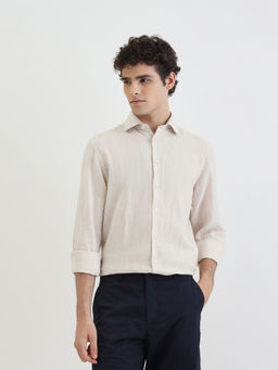 Bruun & Stengade - Men Beige Solid Spread Collar Full Sleeve Shirt