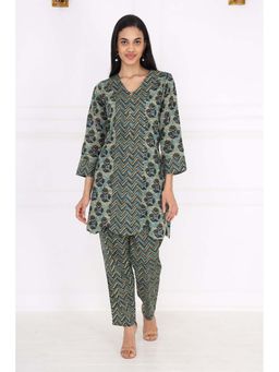 SAROJ - Womens Floral Green Kurta with Pant