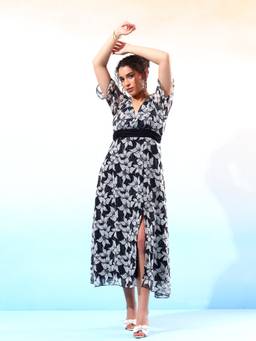 JUSTIN WHYTE - Stylish Black And White Floral Printed Flared Dress