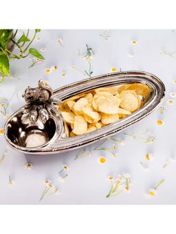 Gibox - Squirrel Chip and Dip Bowl Metal Serving Platter Home Gathering Kitchen Party Decor