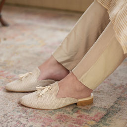 Coral Haze - Ivory Hand Embroidered And Zardozi Work On A Dupion Silk Base Mules