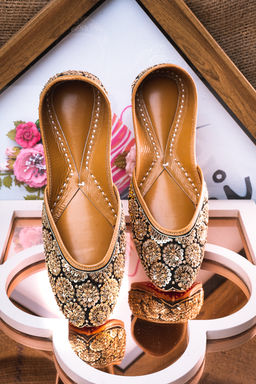 NR by Nidhi Rathi - Embellished Ethnic Leather Mojaris Black