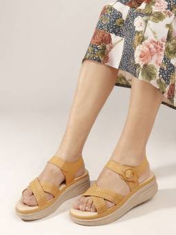 DENILL - Women's Beige Round Toe Sandals