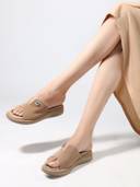 Beige color option, Currently selected
