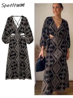 Loveable Creations By Muskan - Diona Embriodered Black Maxi Dress