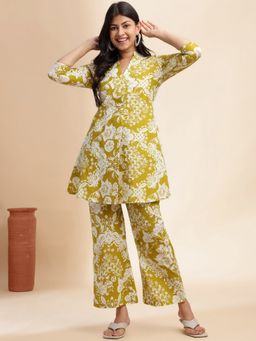 Vbuyz - Mehendi Green Floral Print Flare Cotton Stitched Co-Ord (Set of 2)