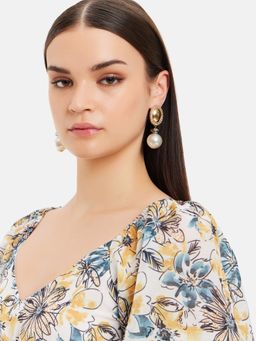 Kazo - Timeless Elegance Pearl Earrings