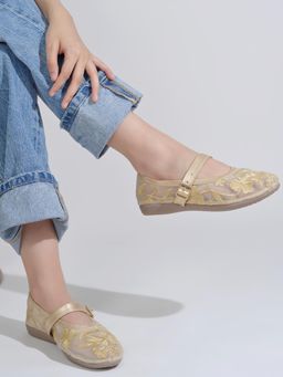 Shoetopia - Elegant Gold Mesh Ballerinas for Women