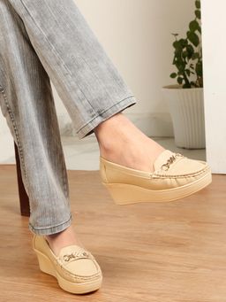 Flat n Heels - Women Beige Loafers