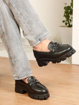 Flat n Heels - Women Black Loafers