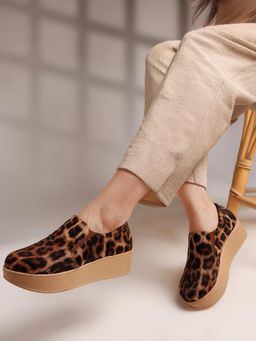 The White Pole - Elegant Brown Loafers for Women