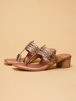 ERIDANI - Saanjh Rose Gold Kolhapuris