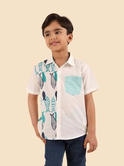 Fabindia - Boys Off White Printed Spread Collar Shirt