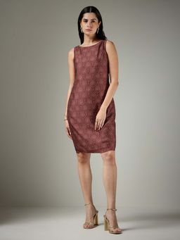 FableStreet - Printed Motif Shift Dress - Burgundy