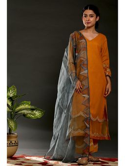 Omana by Ranjana Bothra - Orange Solid/Plain Kurta With Pant And Dupatta