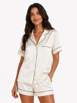 Noite Luxe - Off White Nacre Satin Shirt with Shorts