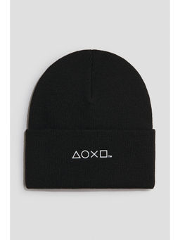 H&M - Boys Black Appliquad beanie