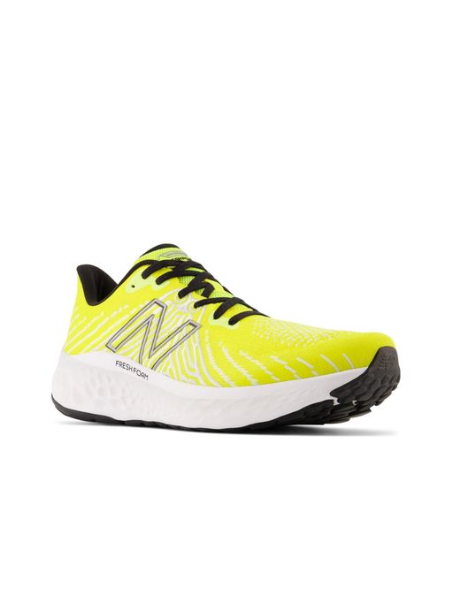 Buy New Balance Men Vongo Cosmic Pine Running Shoes Online