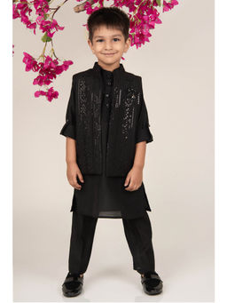 Little Collars - Silk Solid Kurta With Pyjama & Jacket, Brooch - Black