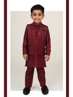 Little Collars - Silk Solid Kurta With Pyjama & Jacket, Brooch - Red