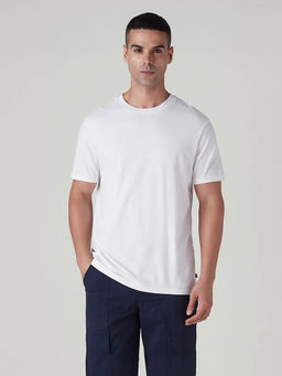 Levi's - Men White Cotton Slim Fit T-Shirt