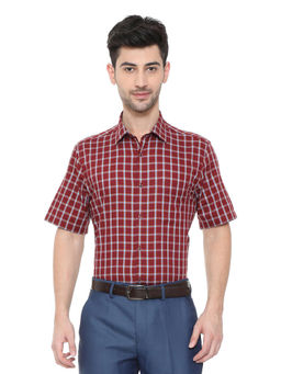Peter England - Men Maroon Cotton Blend Regular Fit Shirt