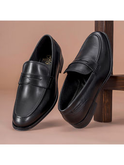 Red Tape - Mens Solid Black Loafers