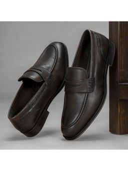 Red Tape - Mens Solid Brown Loafers