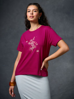 SAAKI - Petals Of Power Wine Relaxed Fit T-Shirt