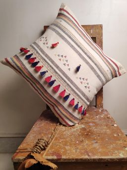 Vanchai - Off-White Antique Organic Cotton Cushion Cover (18x18 inches)